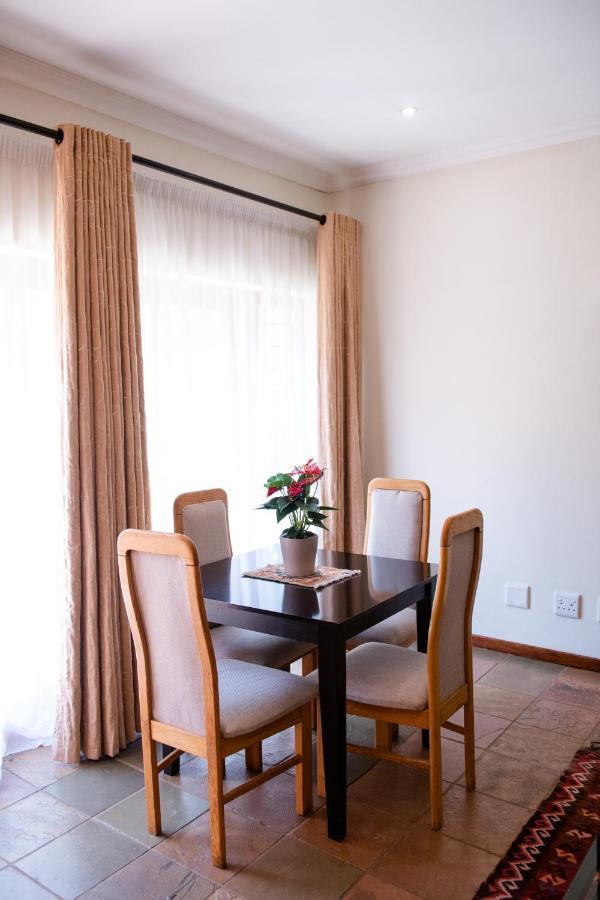 37 On Charles Hotel พริทอเรีย ภายนอก รูปภาพ